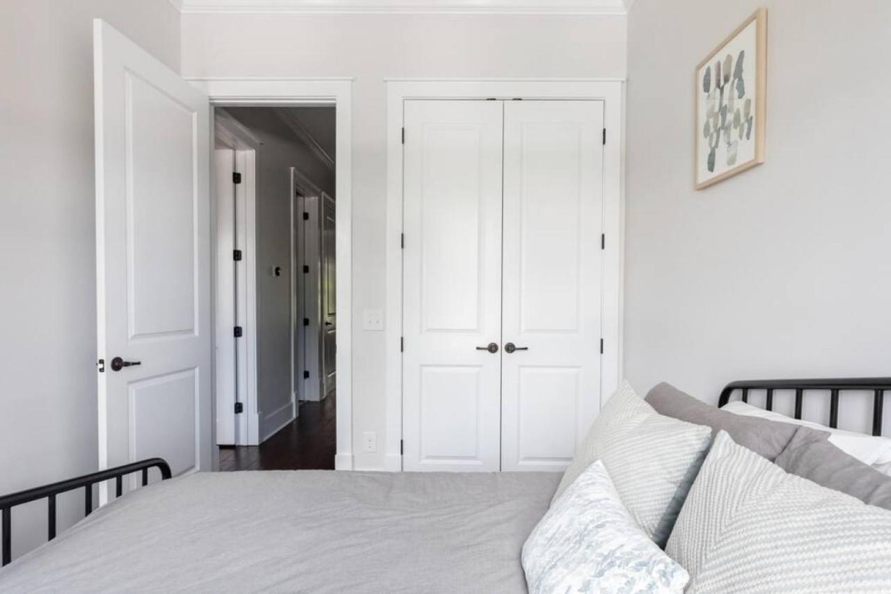 3 Bedroom Liberty House In Downtown With Parking * Savannah
